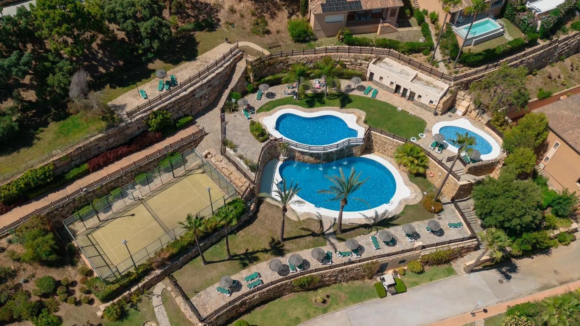 Private Heatable Infinity Pool With Sea Views In La Mairena, Marbella Apartment Sitio de Calahonda